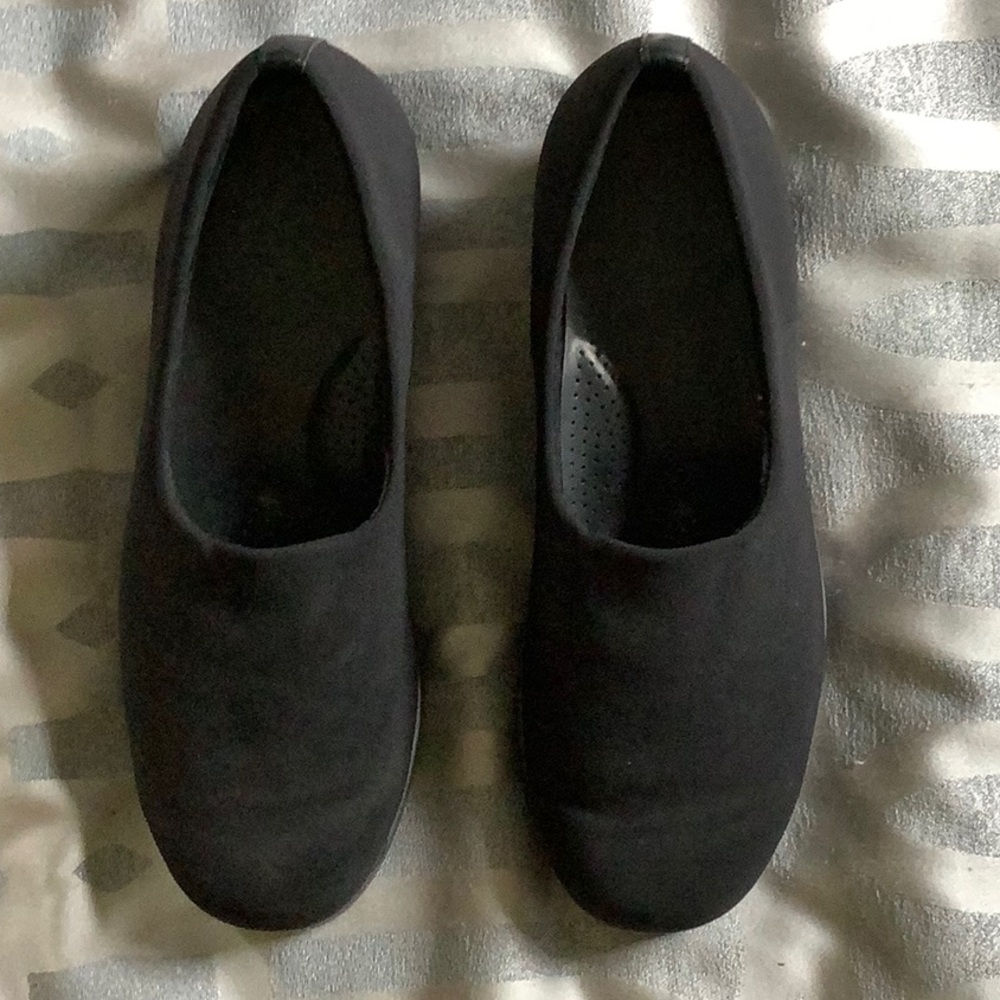 Due to feet surgery don’t fit any longer